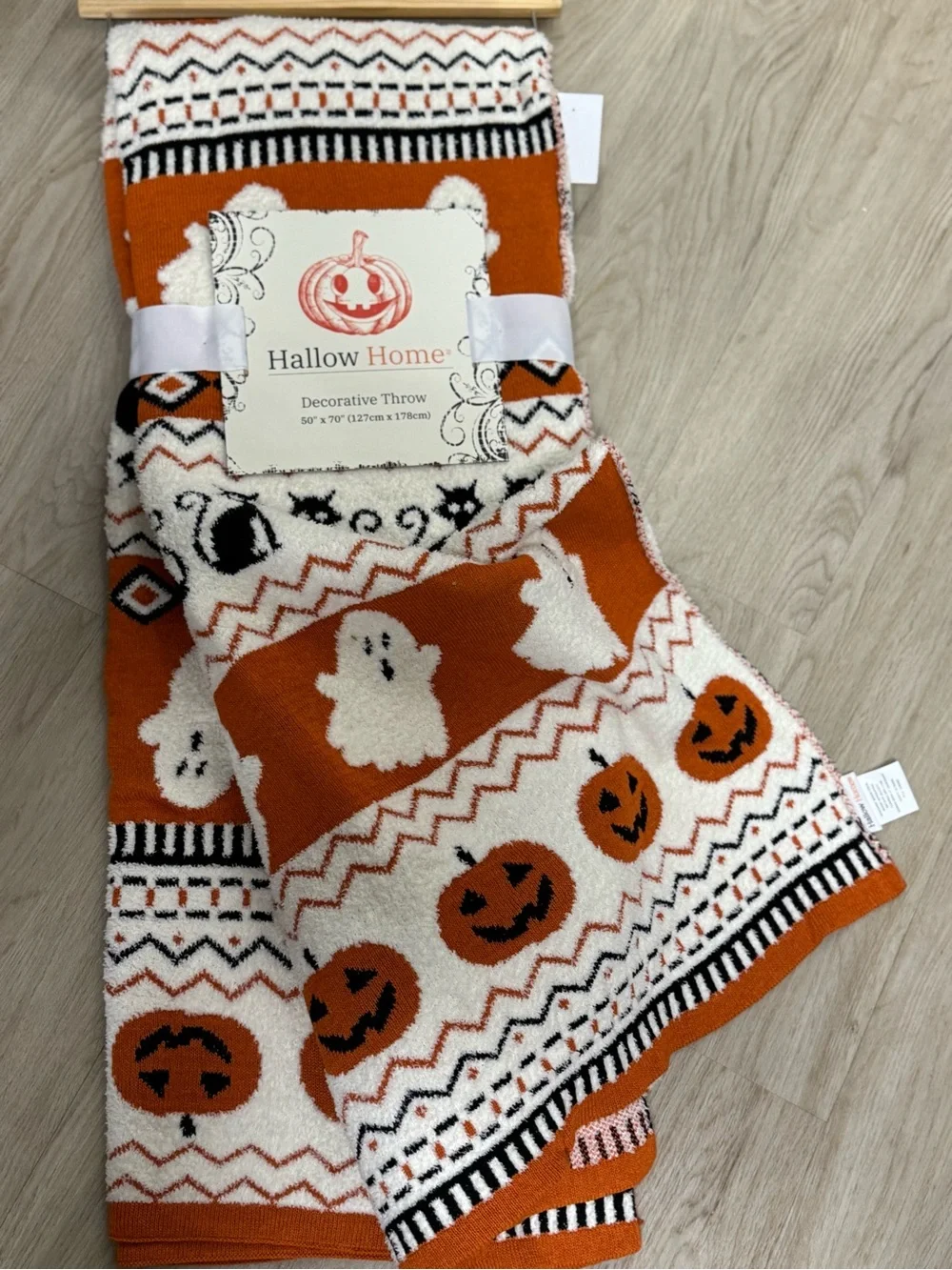 Halloween Decorative Throw Blanket - Orange & White Ghosts and Jack-o'-lanterns